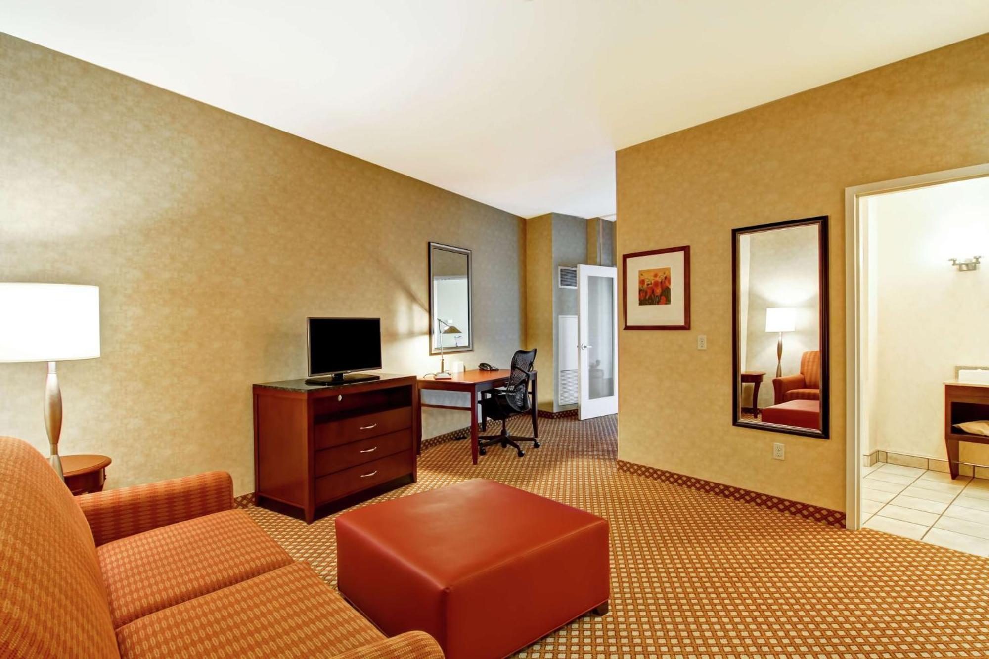 Hilton Garden Inn Ottawa Airport Exterior foto