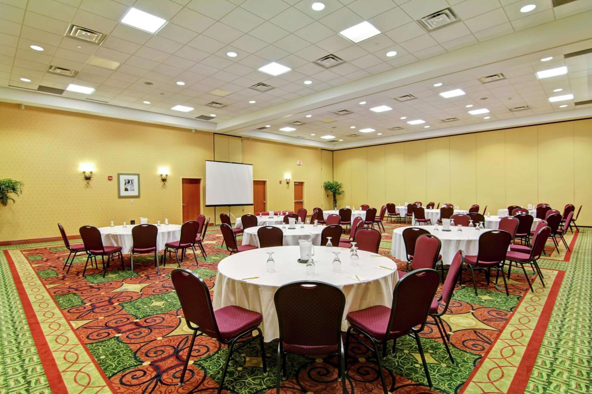 Hilton Garden Inn Ottawa Airport Exterior foto