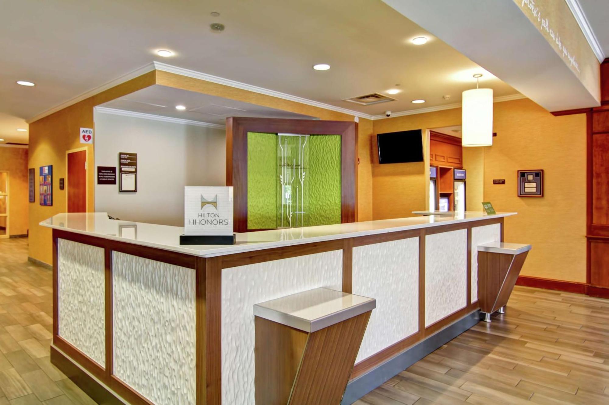 Hilton Garden Inn Ottawa Airport Exterior foto