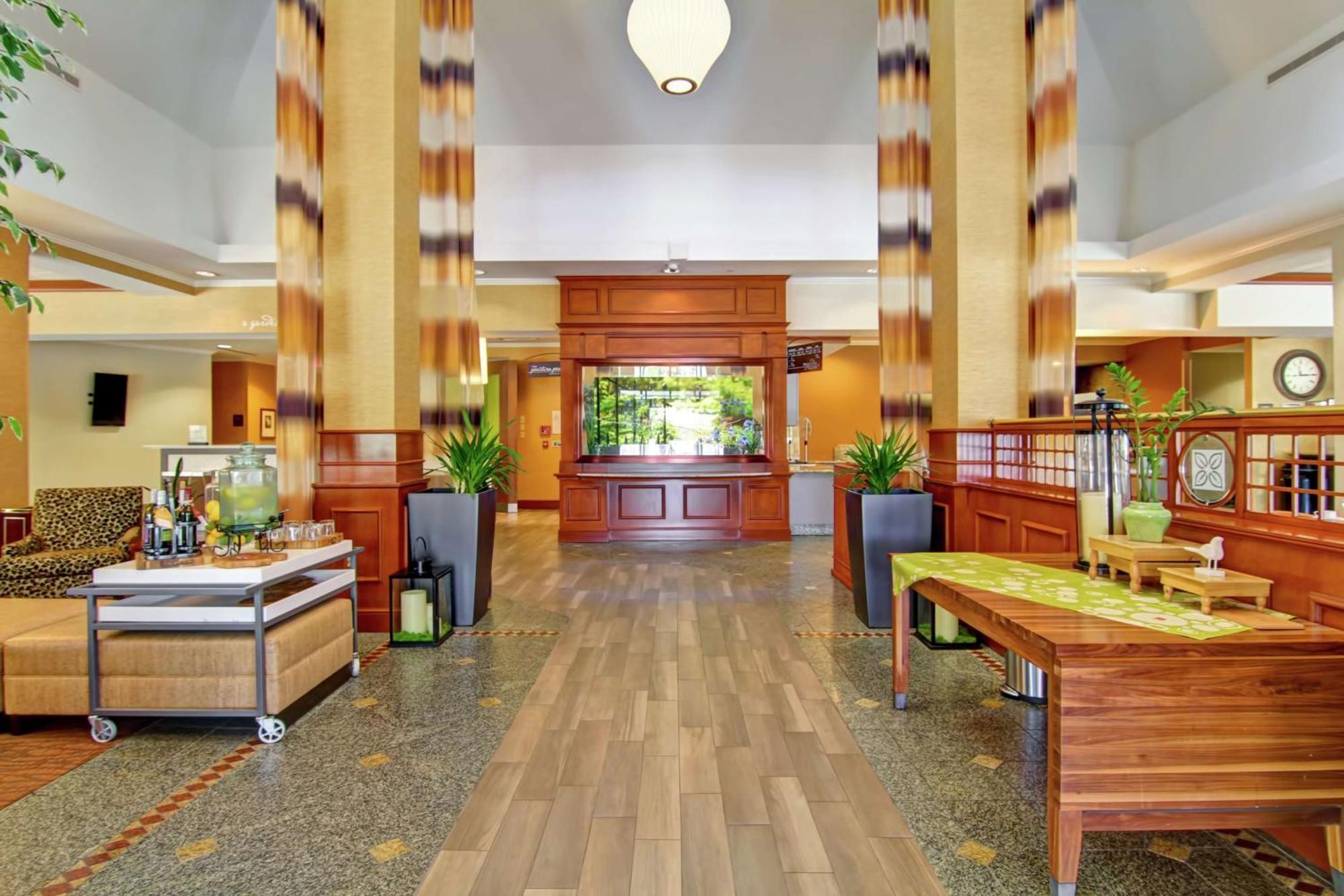 Hilton Garden Inn Ottawa Airport Exterior foto