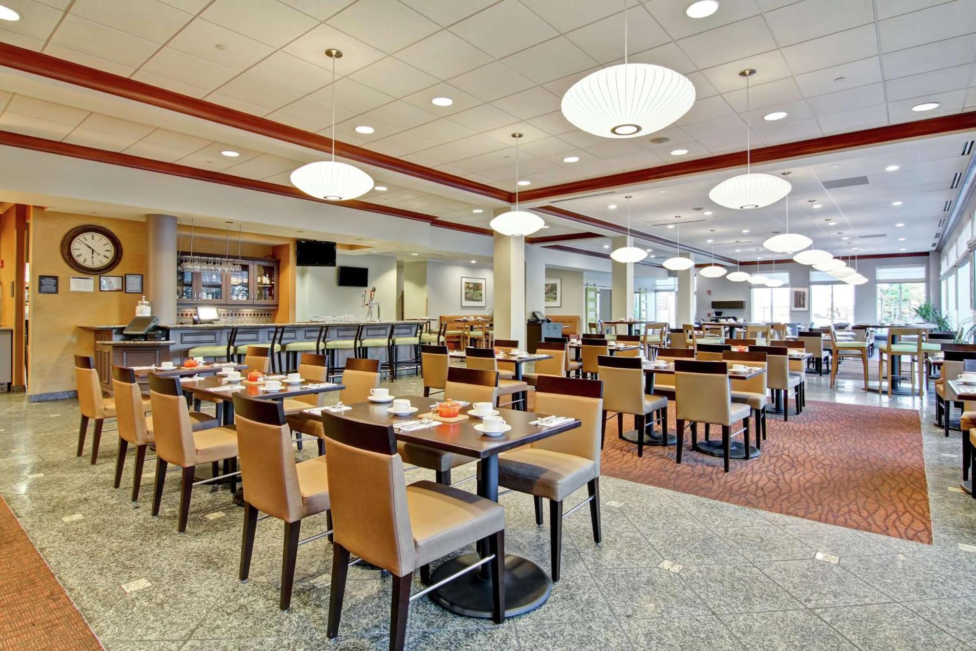 Hilton Garden Inn Ottawa Airport Exterior foto