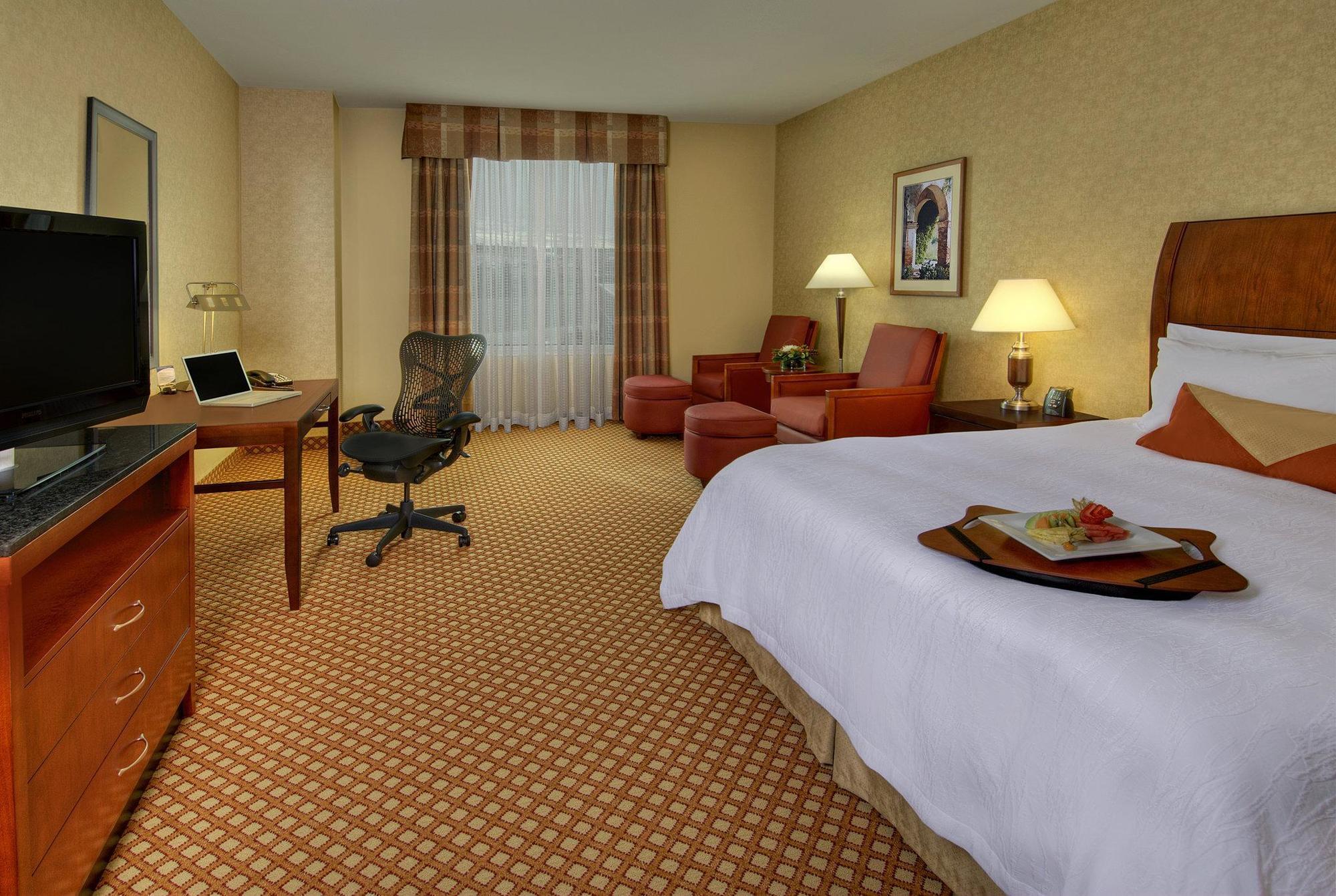 Hilton Garden Inn Ottawa Airport Exterior foto